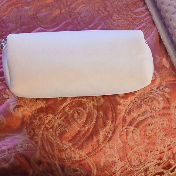 Kylie Cosmetics - Picture 4 of 6